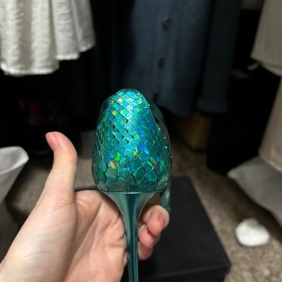 High heels - Picture 6 of 12